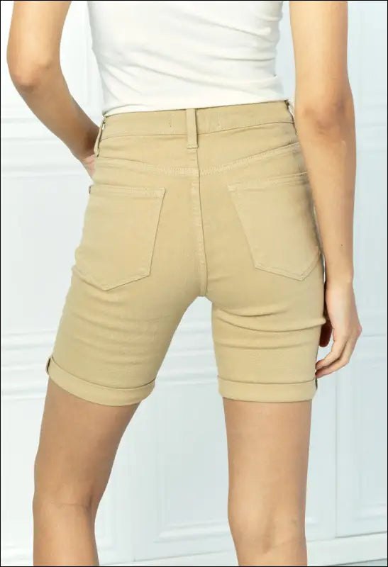 Full Size Midrise Khaki Cuffed Bermuda Shorts e42 | Emf