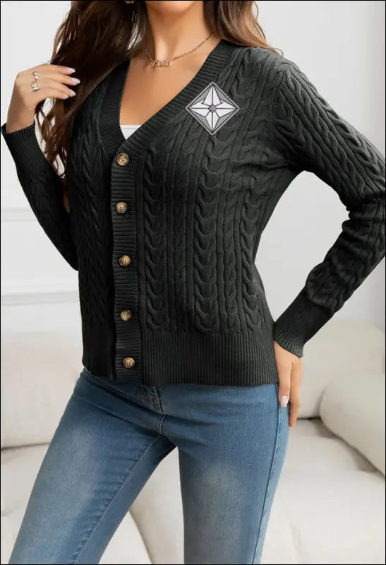 V-Neck Long Sleeve Cable-Knit Buttoned Knit Top e93 | Emf