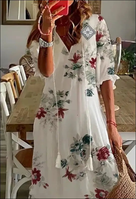 Women’s AuraShield Fashionable Casual Floral V-Neck Short